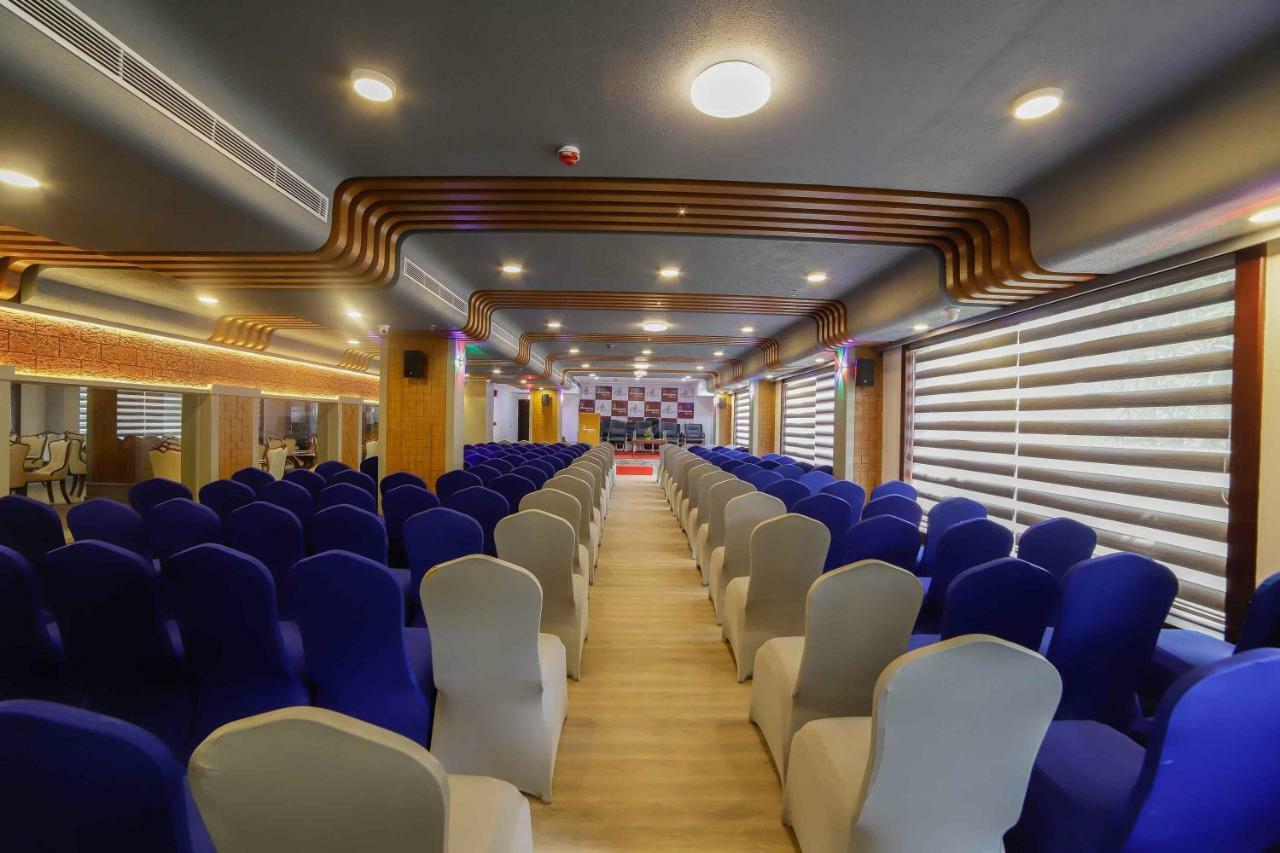 Guruvāyūr Bhavanam Regency Guruvayoor מראה חיצוני תמונה