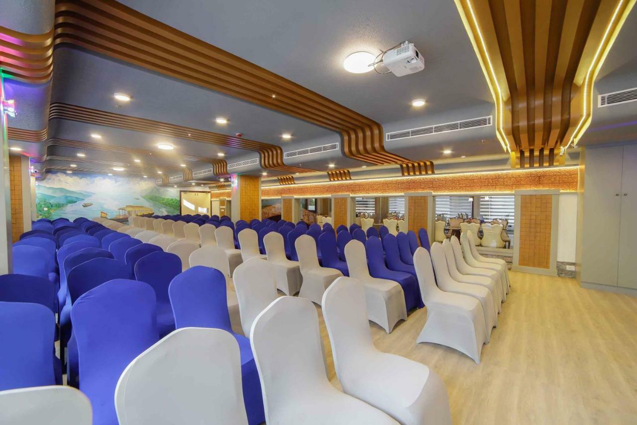 Guruvāyūr Bhavanam Regency Guruvayoor מראה חיצוני תמונה